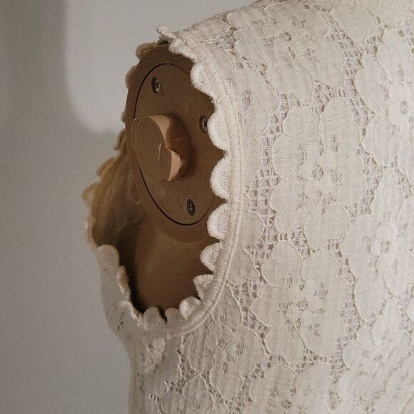 Max Studio ivory lace fabric dress 2. Worn once for photoshoot NEW - Picture 4 of 15